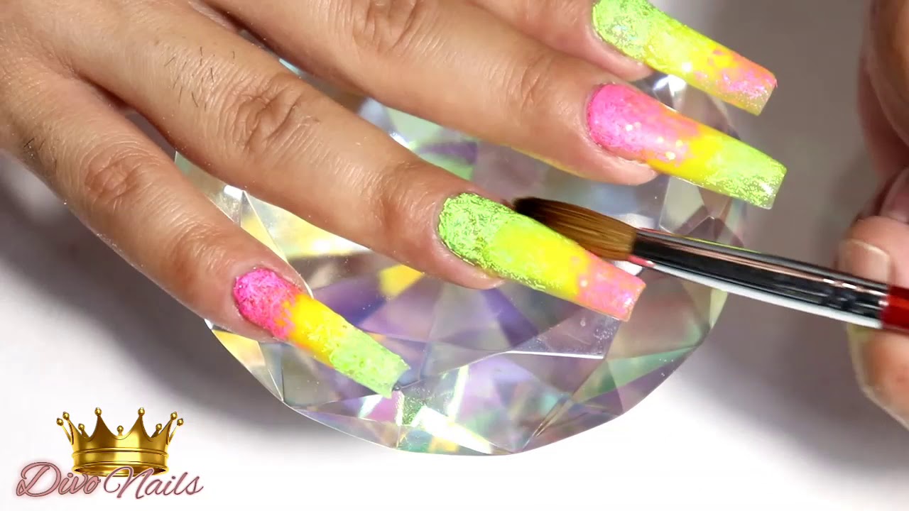 Difuminado de colores neon en uñas acrilicas con cristales - thptnganamst.edu.vn