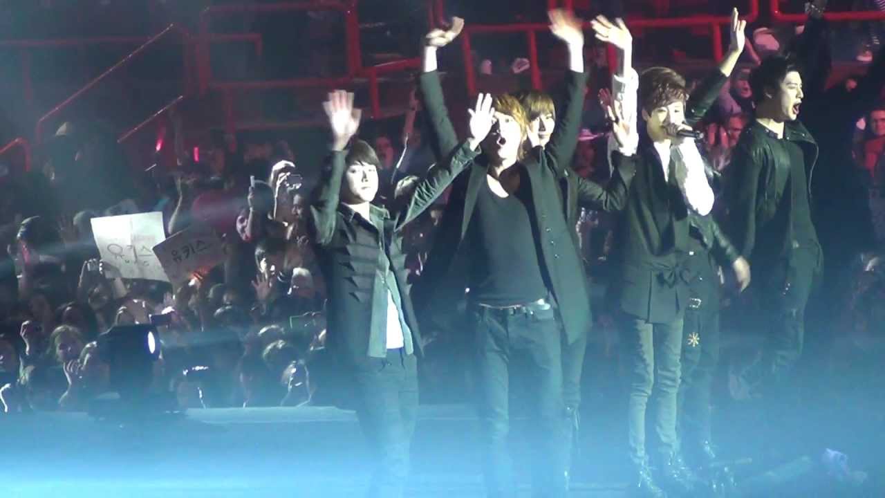 [Fancam] SNSD in Paris Music Bank Full HD Part 3 8-2-2012