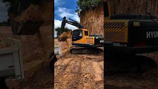 Hyundai Excavator Moves Massive Rocks Fast! #Excavator #Earthmoving #Construction