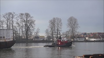 Tugs, working, on the, Fraser River, 2020