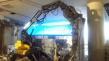 Robot Munching Concrete Walls | Radio Controlled Demolition Robot FM16 | Concrete Wall Demolition