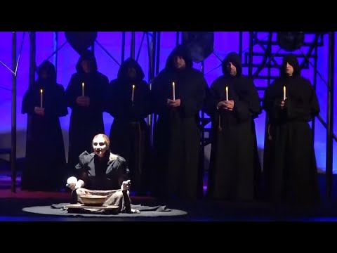 თეატრალური ბრძოლის ველად  მესხიშვილის თეატრის სცენა უილიამ შექსპირის ,,მაკბეტის’’ პრემიერამ აქცია