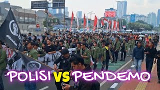 Download Lagu POLISI VS PENDEMO, LAGU ARRAKA DEWAN PERAMPOK RAKYAT VIRAL TIKTOK RAP HIJAB MP3 Download Lagu POLISI VS PENDEMO, LAGU ARRAKA DEWAN PERAMPOK RAKYAT VIRAL TIKTOK RAP HIJAB MP3