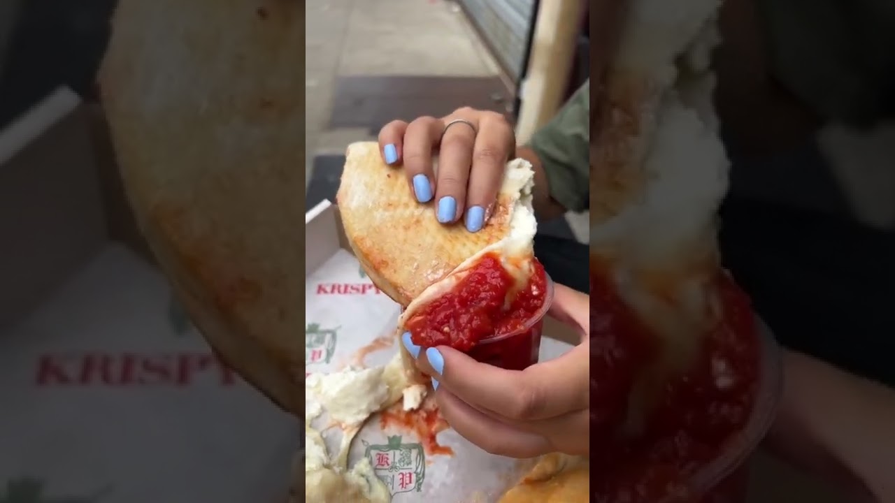 Cheesy Crispy Calzones 😋 