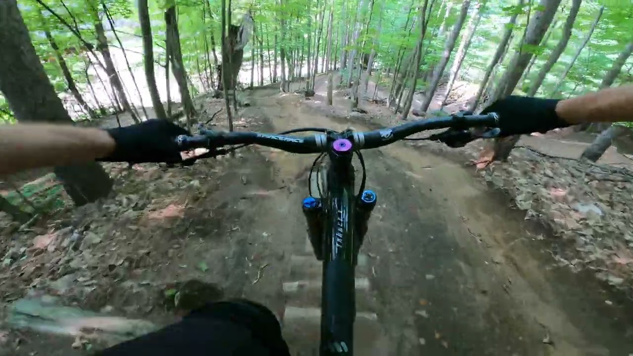 SHAKE N BRAKE & FREEDOM FLYER AT HORSESHOE BIKE PARK ONTARIO MTB DOWNHILL