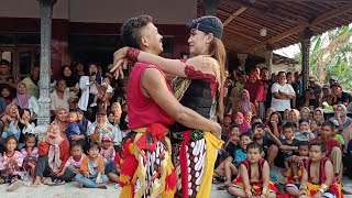 ROMANTISME PONGGE dan MALLA KITY BIKIN PENONTON BAPERR