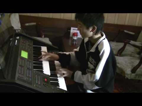 "Moon River" 12years boy played with ELECTONE