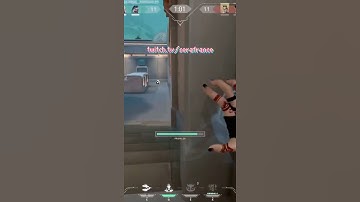 OP reload valorant bug #shorts #clips #valorant  #valorantclips #valorantbug #valorantglitch