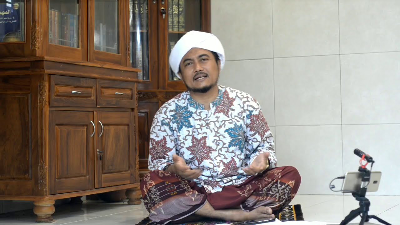 Sejarah Di Larangnya Duduk dan Zikiran Di Atas Kuburan