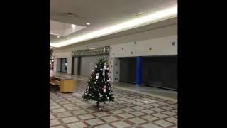 bing crosby - it's beginning to look a lot like christmas (playing in an empty mall)