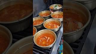 고기 듬뿍 김치찌개 하나로 제주를 평정한 고깃집 사나이? 점심 손님 싹쓸이해요! 단돈 만원 따라올 자가 없다는 무한리필 김치찌개 Amazing kimchi stew #shorts