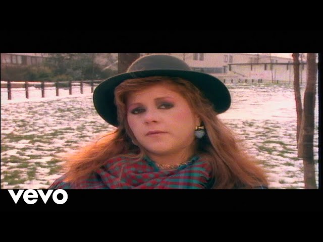 Kirsty MacColl - A New England