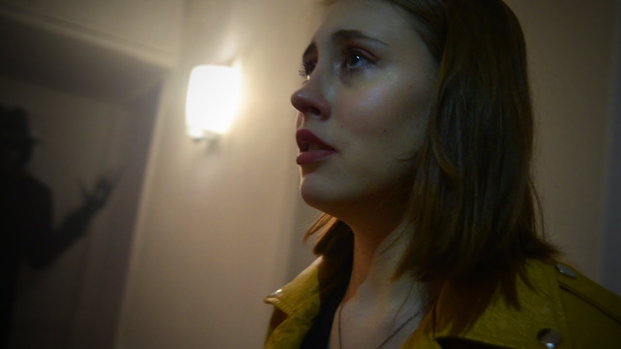 Derrière La Porte Verte Film Complet Streaming DERRIÈRE LA PORTE | Short Horror Film - YouTube