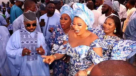 See Moment MC Oluomo And Madam Saje Scatter The Dance Floor At His Daughter's Wedding