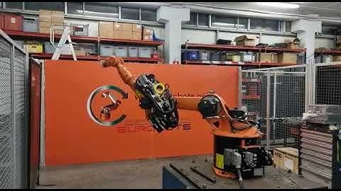 Kuka KR16-3 industrial robot at Eurobots