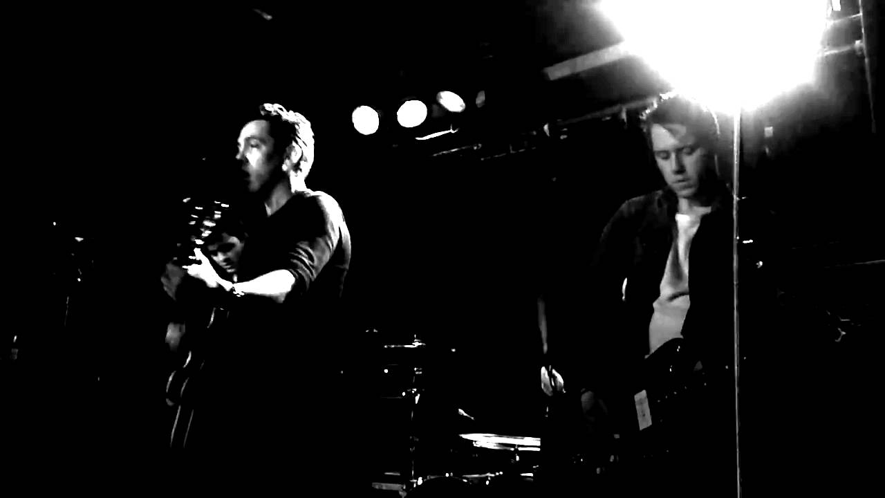 Watch MONA - Lean Ito The Fall - Nottingham - 17.12.10 on YouTube Watch MONA - Lean Ito The Fall - Nottingham - 17.12.10 on YouTube