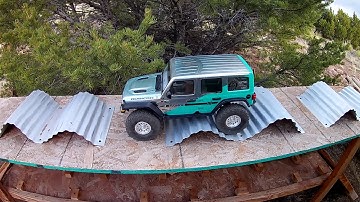 Axial SCX10 III Jeep Wrangler JLU short test run on crawler course!!