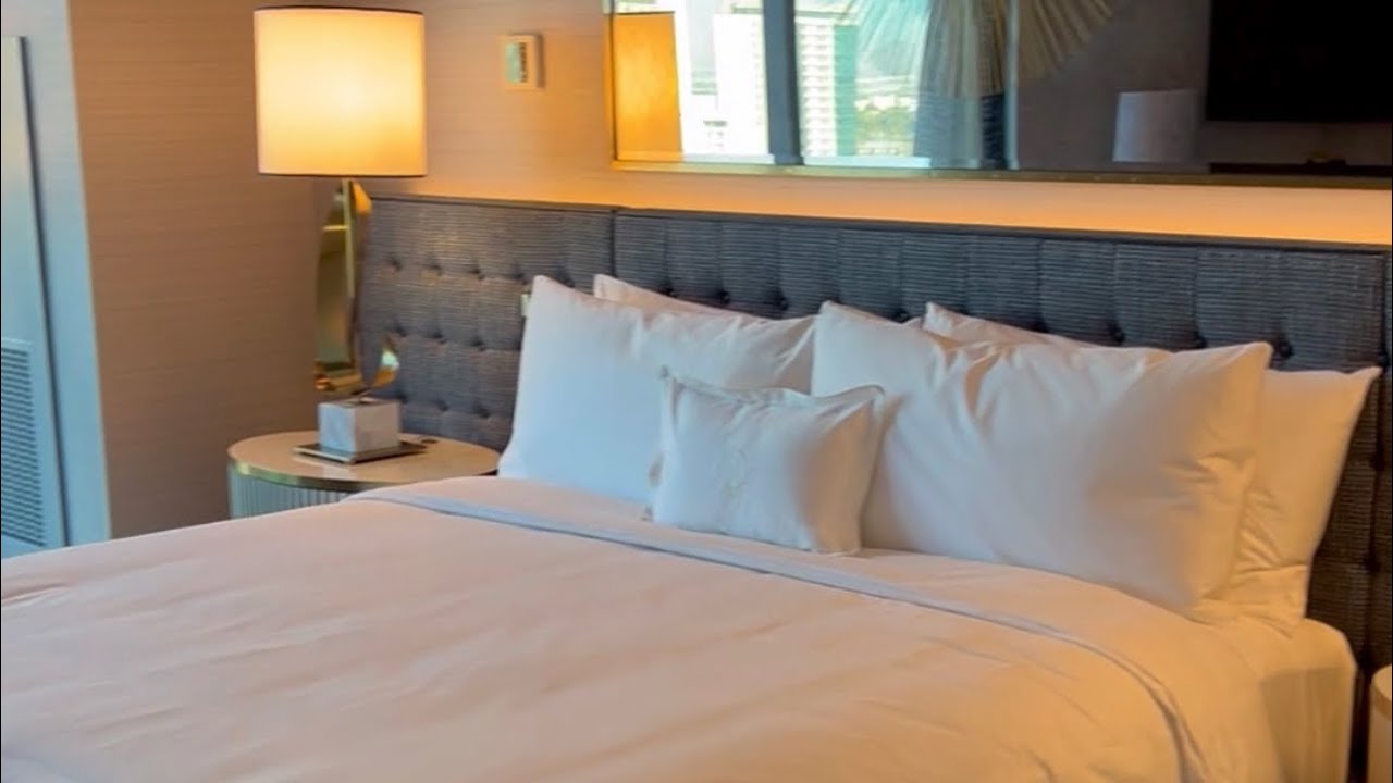 how-to-get-free-hotel-rooms-dining-show-tickets-in-las-vegas-casinos