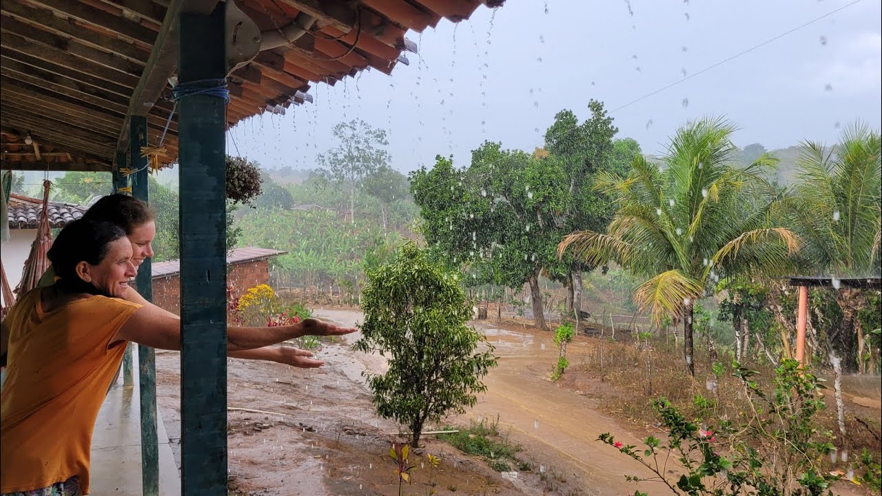PRIMEIRA TROVOADA DO ANO! OLHA QUE MARAVILHA TROVOADA DE JANEIRO ⛈️