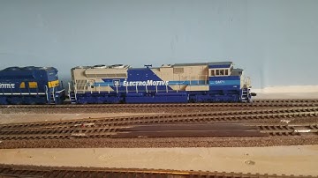 Layout update 12/3/16, backdrop and fascia painted, new mth sd70ace