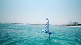 Arab on Hydrofoil in Dubai - Араб катается на Efoil в Дубае