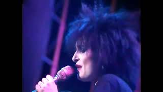 Vignette de la vidéo "Siouxsie & The Banshees - Tenant/Israel - 15/12/80 - Something Else"