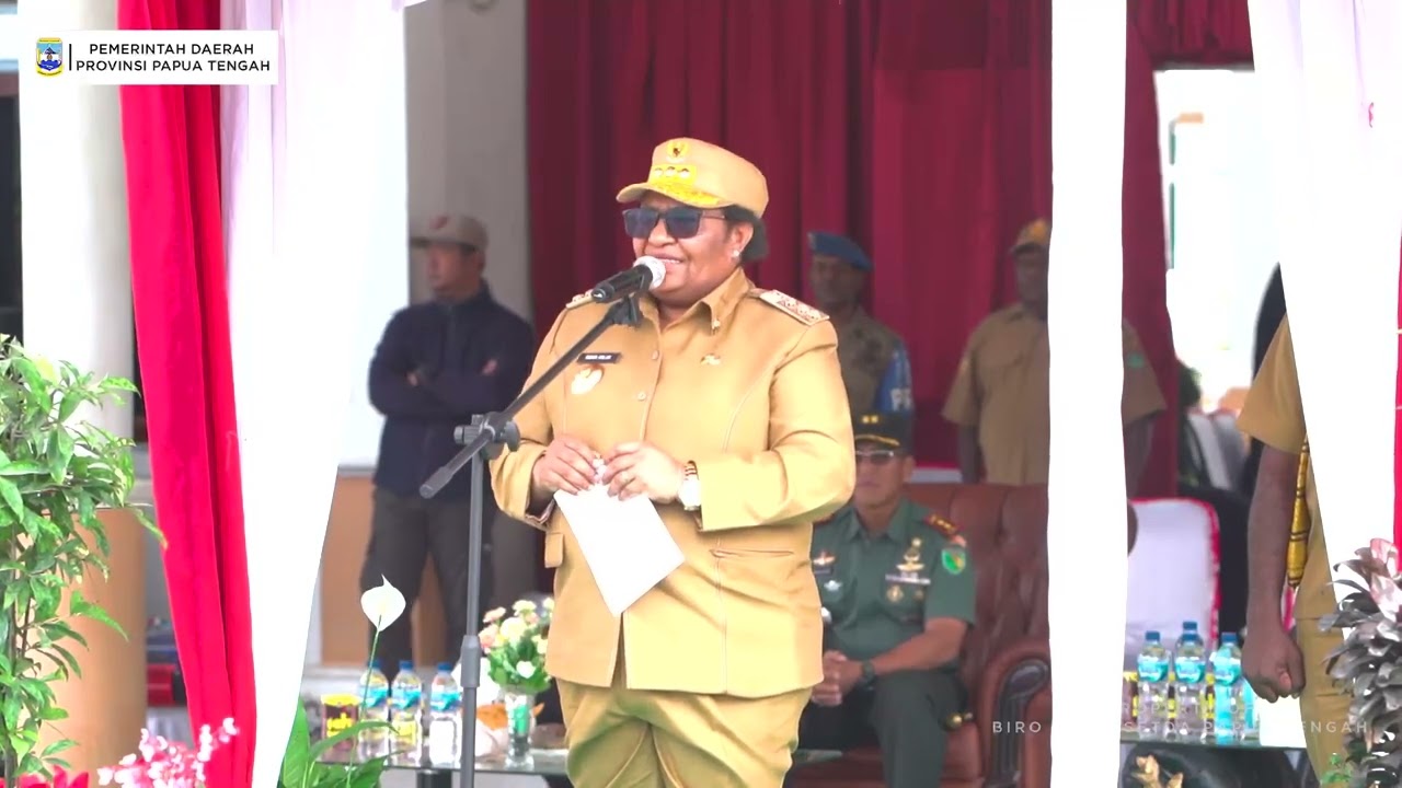 Mama Gubernur Papua Tengah memimpin langsung Apel Luar Biasa  di Lingkungan Kantor Bupati Deiyai.