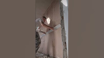 ruling the 1st pass of hardwall in #cramlington #hardwall #multifinish #plastering #extension