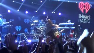 Flo Rida performs &quot;Good Feeling&quot; KISS FM&#39;s Jingle Ball 2013