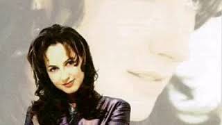 Watch Chely Wright Right In The Middle Of It video