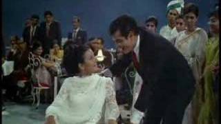 Video-Miniaturansicht von „Aane Se Uske - Tanuja & Jeetendra - Jeene Ki Raah - Bollywood Classic Songs“