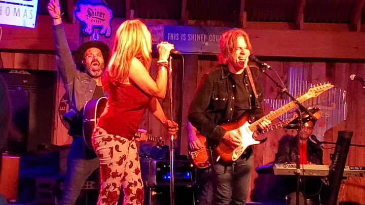 Maylee Thomas Band -With a little Help from my Fri...