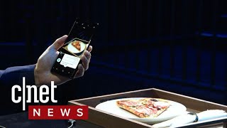 Samsung shows off its Siri, Alexa competitor on the Galaxy Note 8 (CNET News)