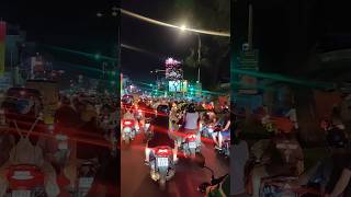 Conduciendo la moto en Ho Chi Minh, Vietnam