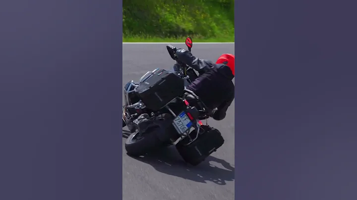 Can everyone Handle the BMW R1250GS? #makelifearide #bmwgs #bmwgsadventure #bmw #adventurespec #gsa