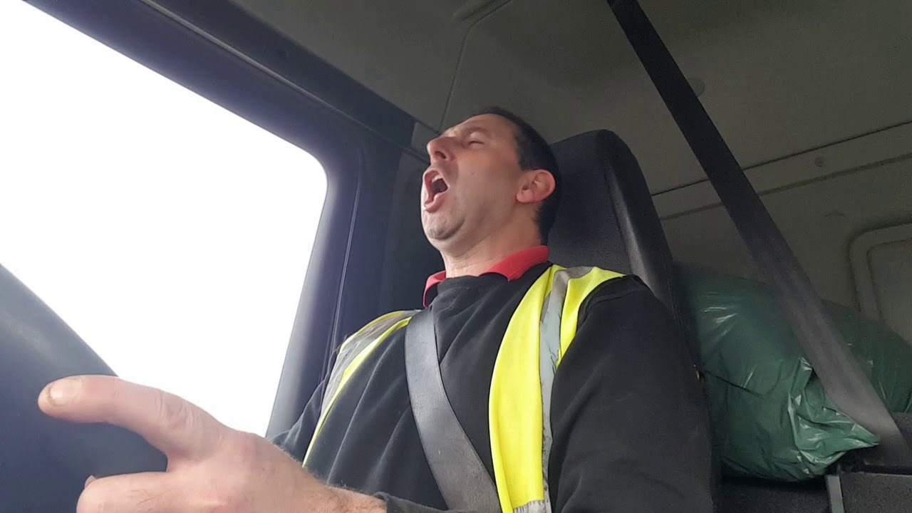 Mad Singing HGV Driver Trucker Happy in his work - YouTube