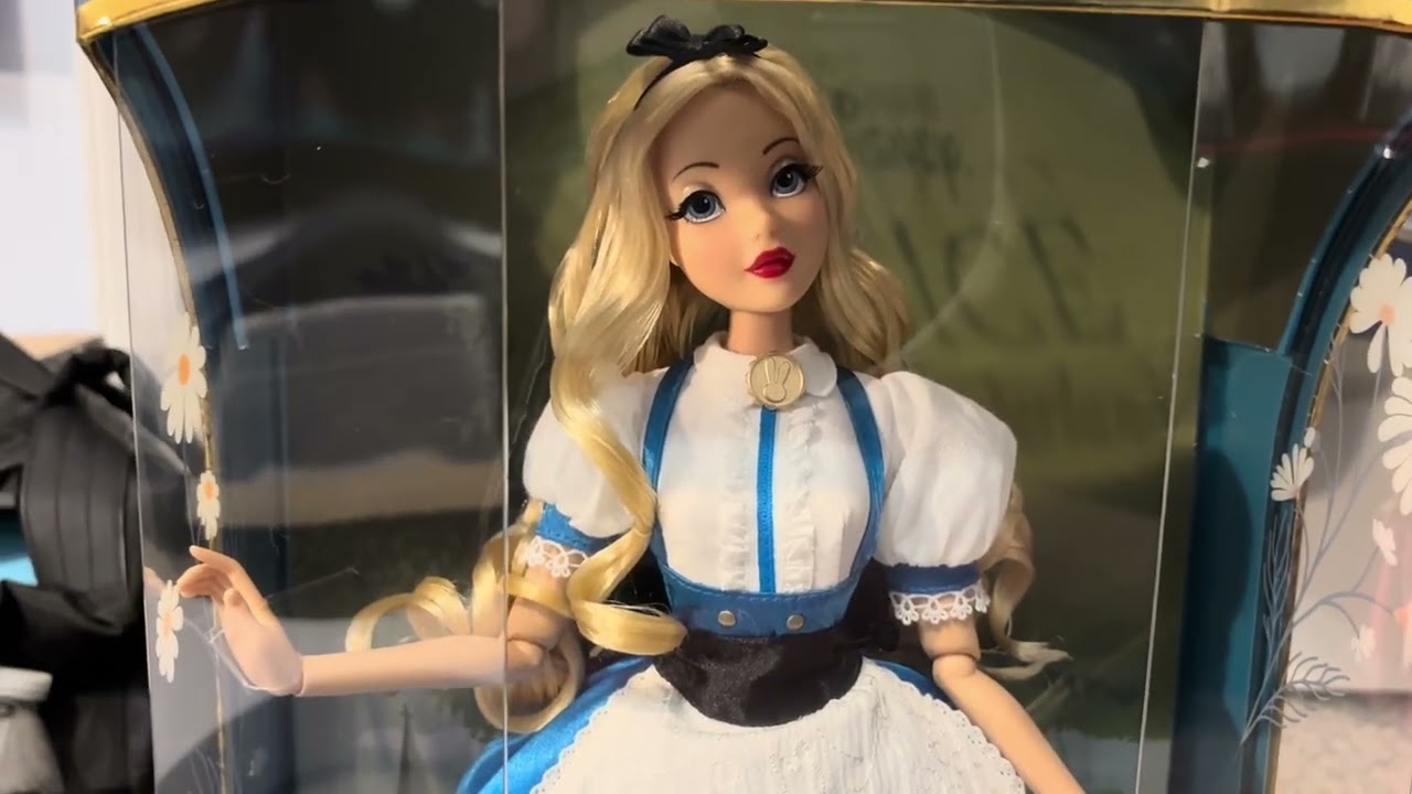 Disney Store Alice limited edition doll - Walt Disney's Alice in