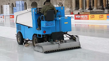 Wie viel kostet eine Eismaschine Eishockey?