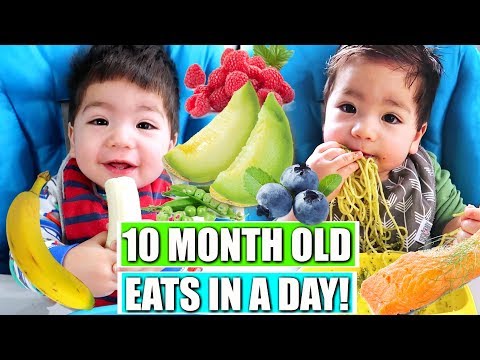 Video: How To Feed A Baby At 10 Months