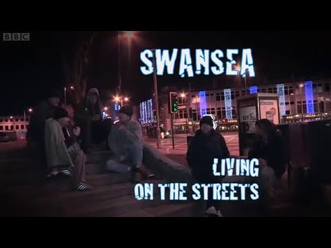 Video: Korskledde Helter Slo Bølger I Swansea, Wales - Matador Network