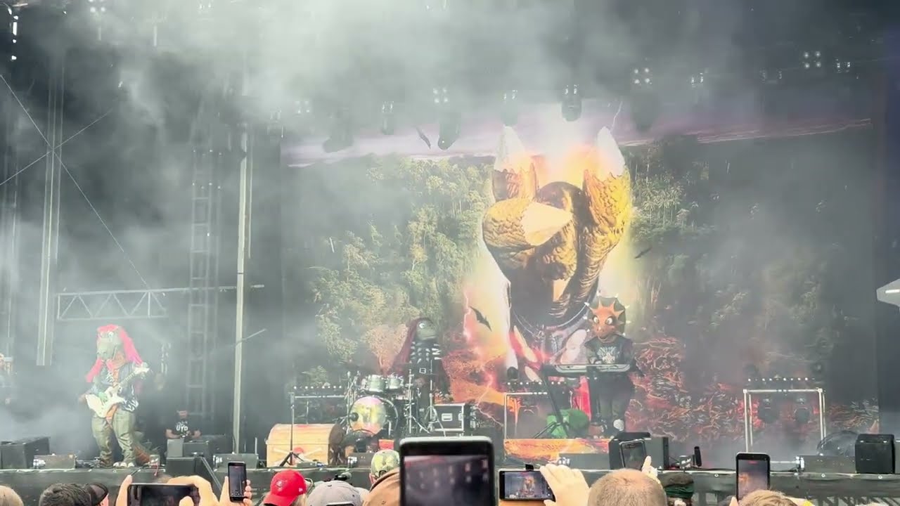 Heavysaurus - Opening - Wacken 2025