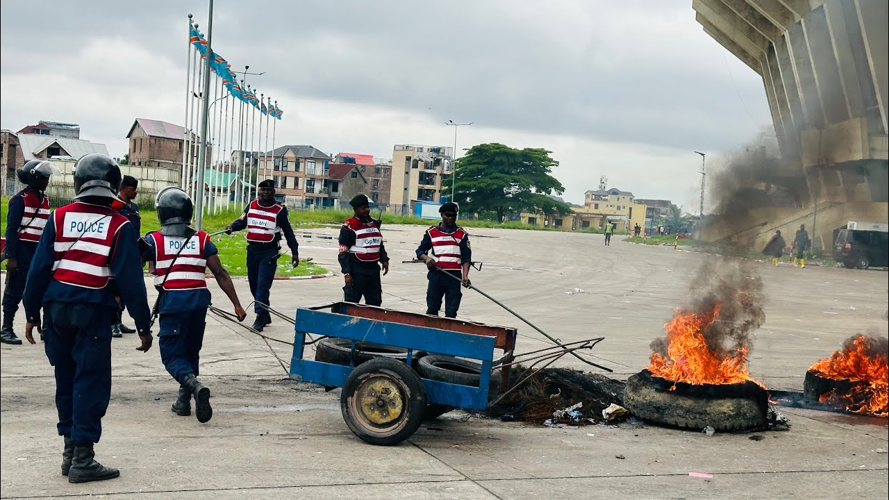 🚨Stade des Martyrs 13 ans d’impayés, les agents cachent les poteaux, la police intervient Pasi mingi