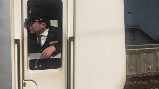 ８１１系・門司港行き普通　弥生が丘駅に到着　ＪＲ九州　鹿児島本線　２０１７年４月２２日