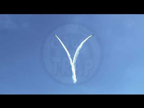 خلي الدنيا كلها تسمع من قلبي قلبك مابيطلع