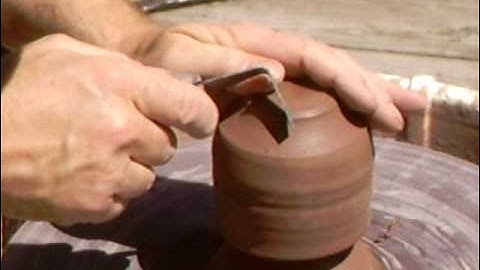 SIMON LEACH - Trimming in the sun !