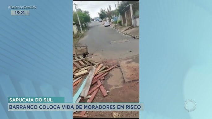 Moradores de Porto Alegre, Viamão e Alvorada relatam como é conviver com a  buraqueira