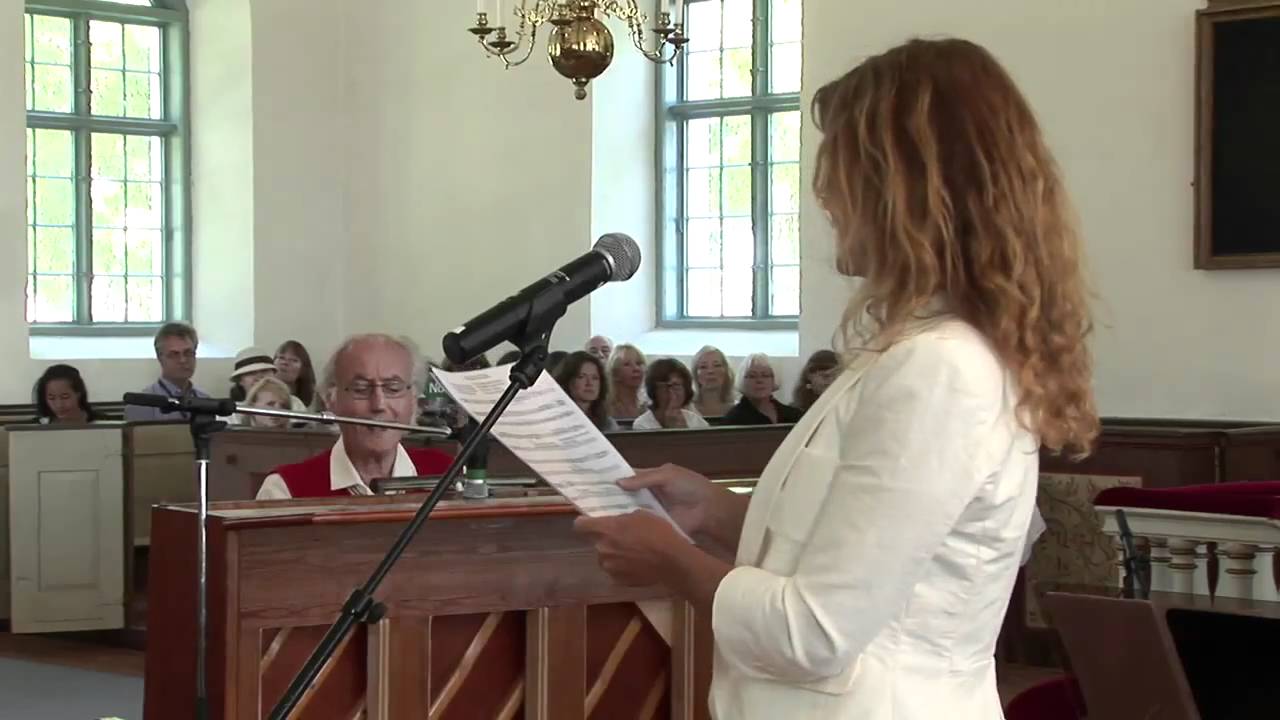 Lena Endre med band i Fårö kyrka Lena Endre med band i Fårö kyrka