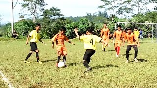 Seru Banget Sepak Bola Anak Anak Desa Di Indonesia