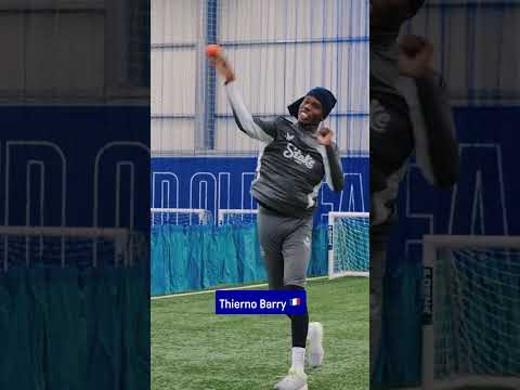 🏏👀 Bowling into the stumps. One go, no warm-up. Good luck England against Australia in The Ashes.