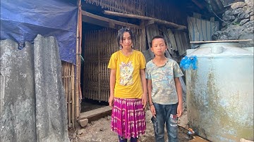 (T8) Ngôi làng cô đơn Hấu Chua tạm nghỉ làm đường bất ngờ thăm hoàn cảnh mồ côi . Thào Mí Linh . NTT